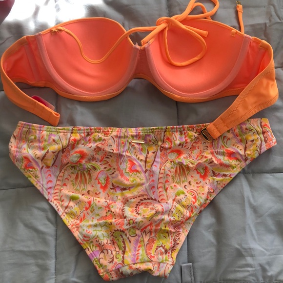 Victoria Secret Bikini - Picture 4 of 4